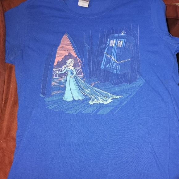 Doctor Who and Frozen Crossover blue shirt size L - Picture 4 of 4